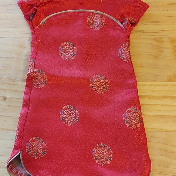 American Girl Ivy Ling Doll and Book - Picture 9 of 11